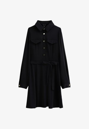 Vestito nero a maniche lunghe con colletto, caratterizzato da bottoni dorati, due tasche sul petto e cintura in vita per una vestibilità regolabile. Tessuto dalla texture liscia.