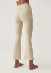 Born Living Yoga Tights - beige
