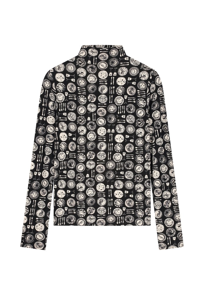 Zwart shirt met lange mouwen met een herhalend rond patroon van witte borden en bestek, met een col en een zachte textuur.