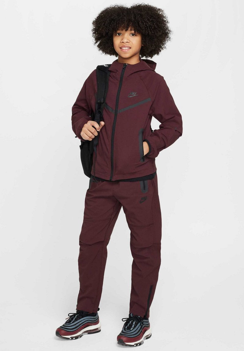 Nike Sportswear Outdoorjas bordeauxrood Nike Sportswear Outdoorjas bordeauxrood
