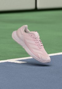 Niewybrane, distilled pink/footwear white