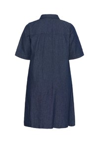 Robe courte en denim bleu foncé à manches courtes, avec un col, une couture de l'empiècement arrière visible et une coupe droite.