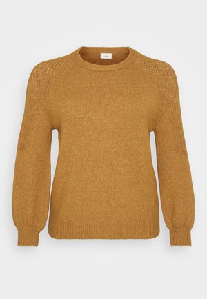Pullover em mostarda amarelo, tricotado, com decote arredondado, bainha canelada e mangas balão, apresentando padrões de malha texturizados nos ombros.
