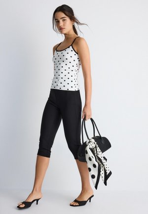 Stradivarius Peeptoe - black