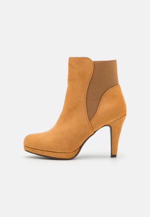 Bottines à talons hauts - cognac