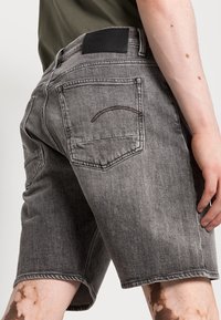 G-STAR Farkkushortsit - grey denim