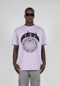Unausgewählt, lilac
