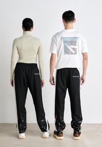 Thumbnail Image 4