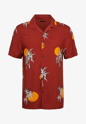 Korte mouwen, overhemd met knopen in het rood met witte palmbomenpatronen en oranje zonaccenten. Lichtgewicht stof met een ontspannen pasvorm.