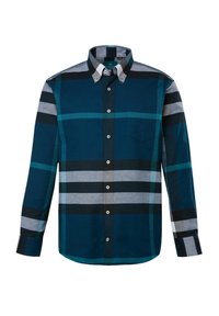 Camisa de botones en verde oscuro con patrón de cuadros en gris y negro. Presenta mangas largas, cuello, bolsillo delantero y cierre de botones. Material de algodón.