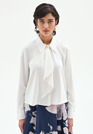 CON VOLANT - Camicia - white cream