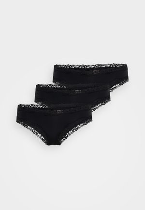 Čierne spodné prádlo s čipkovým lemovaním, obsahujúce tri kusy. Mäkka tkanina s hladkým povrchom a dekoračnými čipkovými okrajmi pre pridanie detailu.