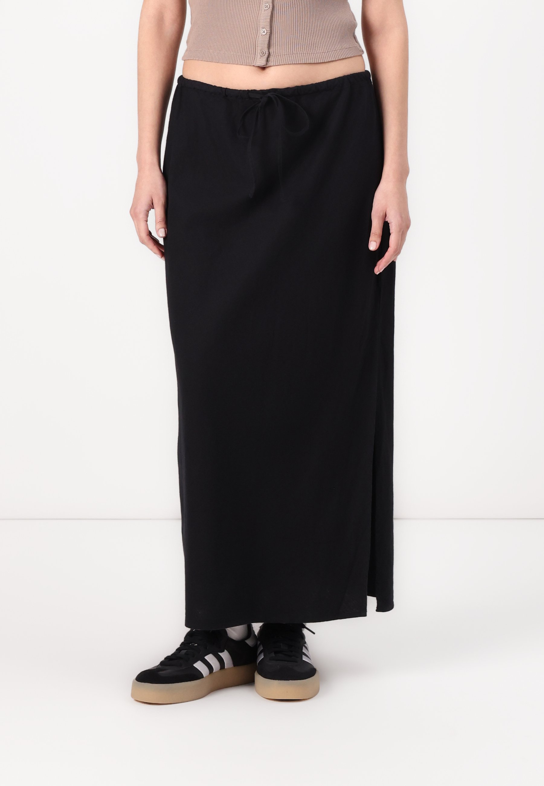 midi skirt gap