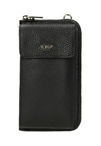 Portafoglio in pelle nera con una finitura testurizzata. Presenta una chiusura con zip, una patta con bottone a pressione e un logo marchiato discreto sulla parte anteriore.