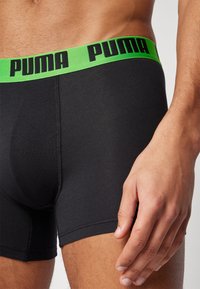 Puma EVERYDAY BASIC 2 PACK - Boxer alsónadrág - black/green pop