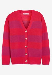 Cardigan rayé rouge et rose avec un col en V profond, des manches longues et six boutons crème. Texture en maille douce.