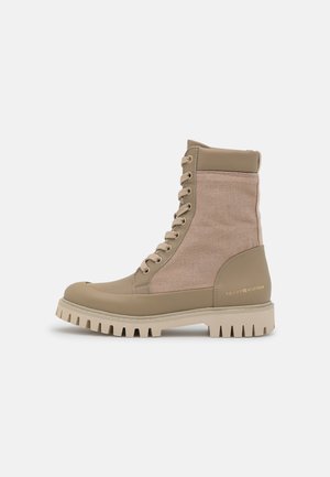 Bottines à lacets - beige