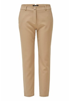 Pantalon beige sur mesure à coupe droite, avec fermeture à boutons, passants pour ceinture, poches avant, et une finition en tissu lisse.