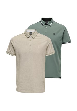 - Koszulka polo