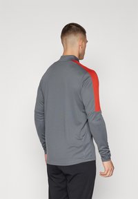 Nike Performance ACADEMY DRILL TOP - Top dugih rukava - iron grey/dragon red