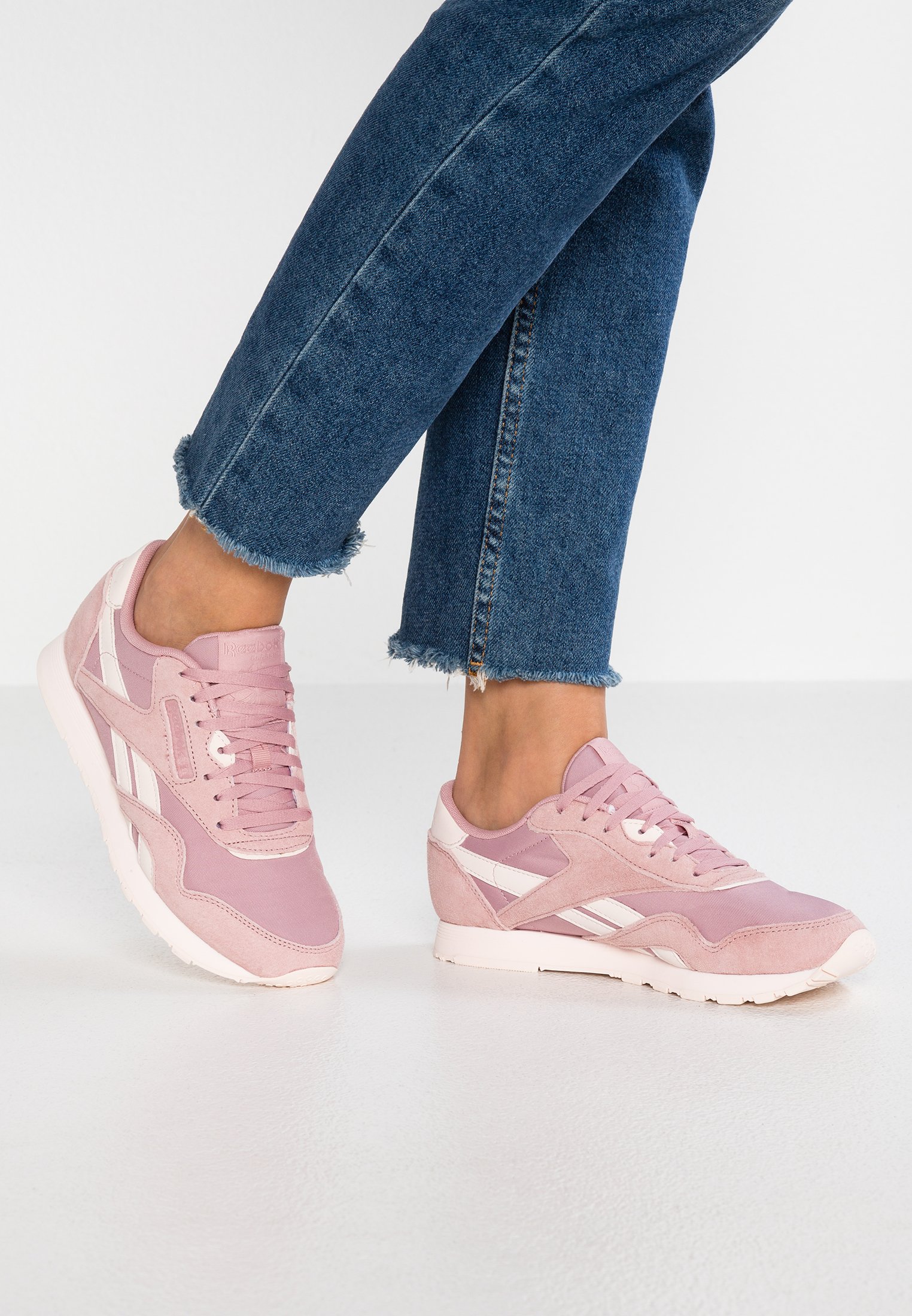 reebok sneakers rosa