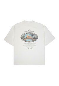 - T-shirt z nadrukiem