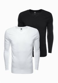 Unausgewählt, white and black