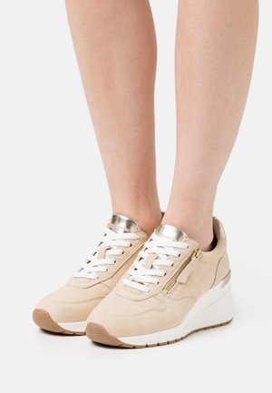 Tamaris, Baskets basses - beige