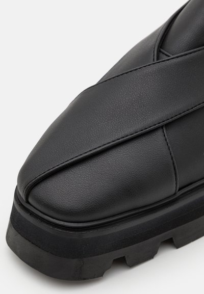 GmbH CHUNKY CHAPPAL UNISEX - Obuća za navlačenje - black