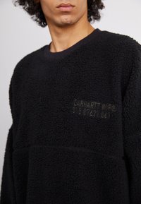 Carhartt WIP COORDINATE  - Suéter de forro polar - black/grey