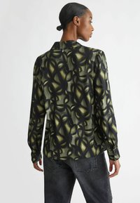 LIU JO PRINTED - Nööpidega pluus - black