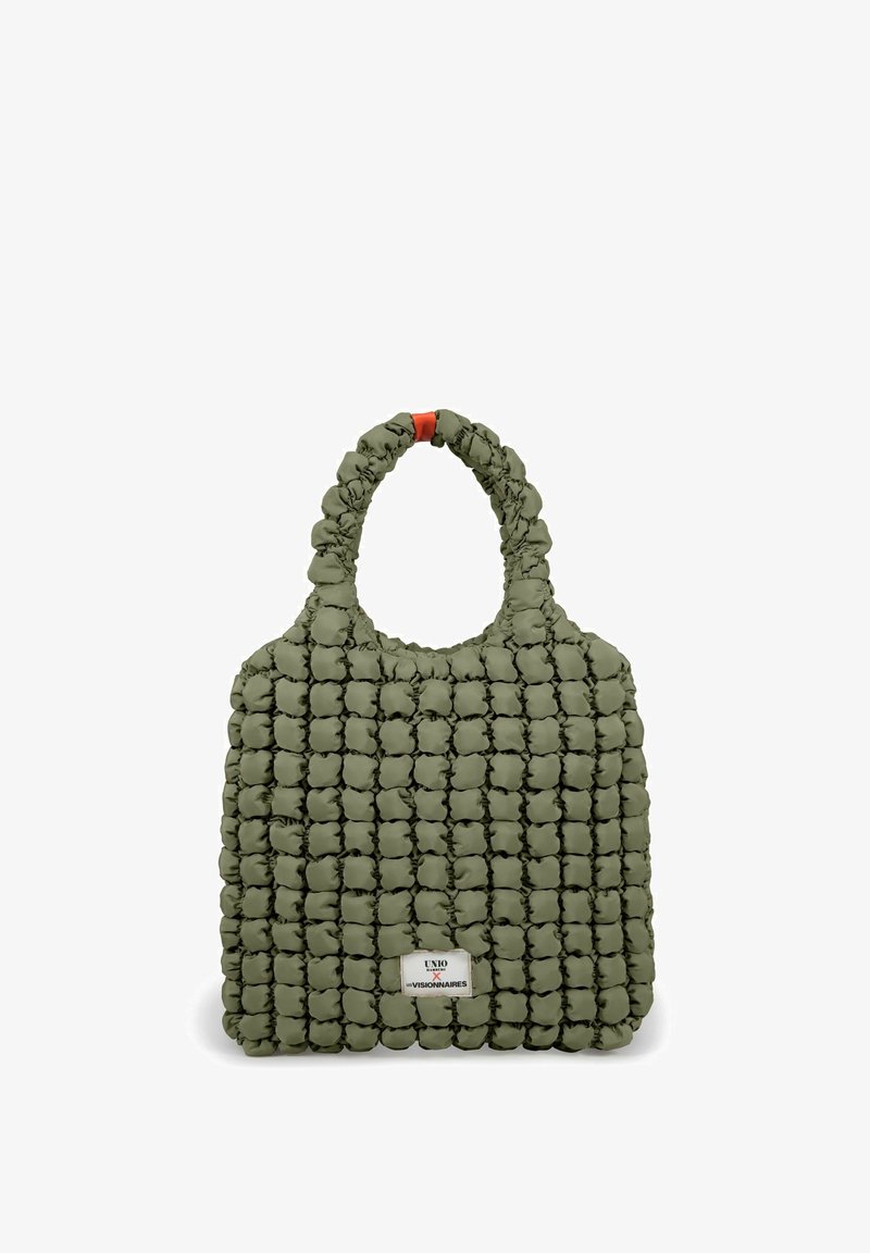 Vergoldete, gepolsterte grüne Nylon-Tote-Tasche mit einem strukturierten Karomuster, ausgestattet mit einem runden Griff und einem orangefarbenen Akzent near oben.
