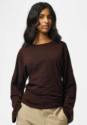 Pieces, OBERTEIL MIT LANGEN ÄRMELN PCALLI - T-shirt à manches longues - chocolate plum