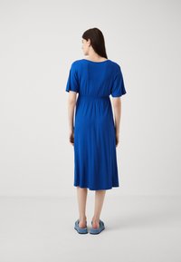 ONLY MATERNITY OLMAMAZE ALL IN ONE NURSING DRESS - Obleka iz džersija - mazarine blue