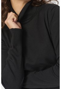 Saint Tropez Jumper - black