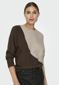 JDY JDYMARCO - Maglione - chocolate brown