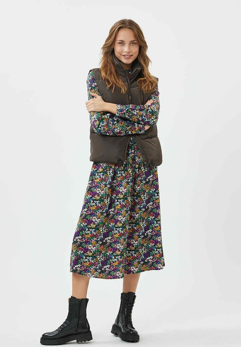 Moves KLARUS Veste sans manches mulch/marron ZALANDO.FR