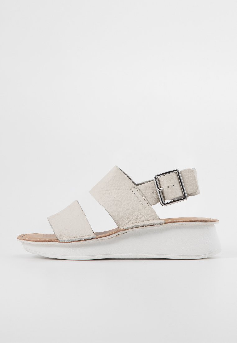 Sandale cu talpă ortopedică