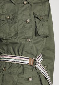 Esprit Tunn jacka - green