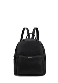 Zaino in pelle nera con finitura testurizzata, forma arrotondata, zip superiore e spallacci regolabili; presenta una tasca frontale a scomparsa e un logo.