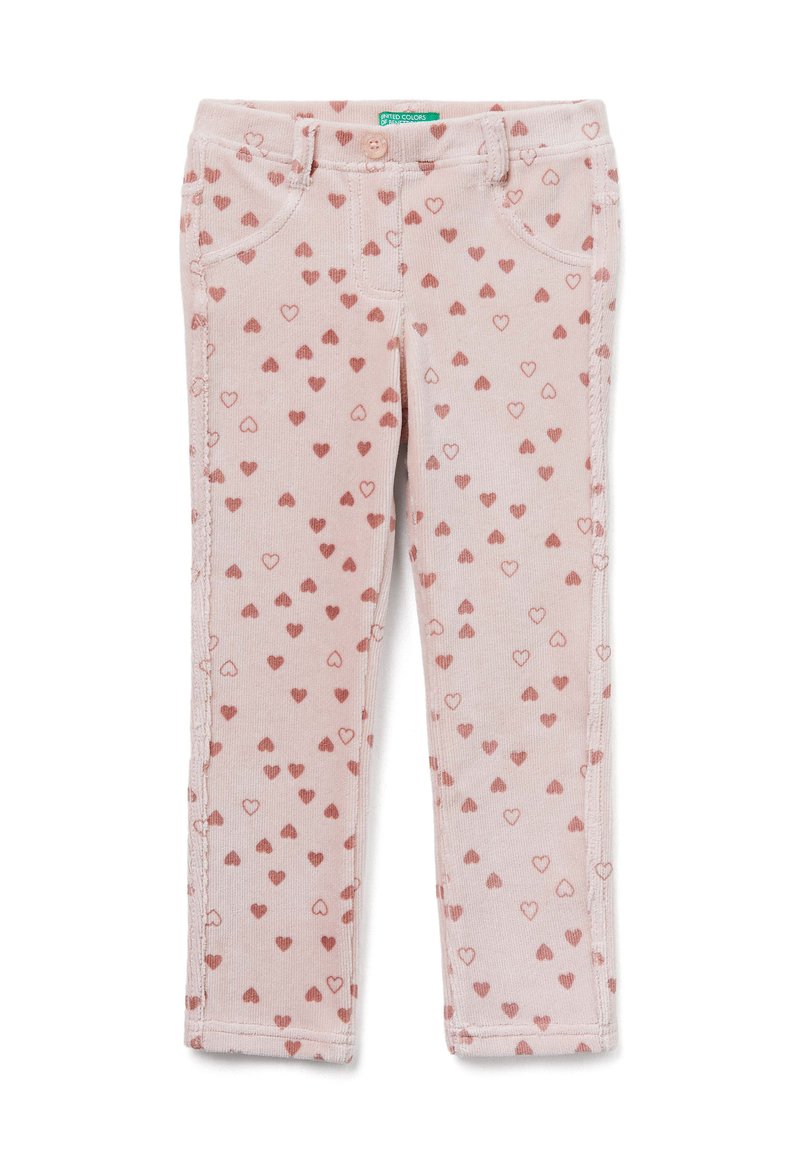 Růžové kordové kalhoty s malými červenými srdíčky. Mají pět kapes a zapínání na knoflík. Měkká textura, úzký střih.