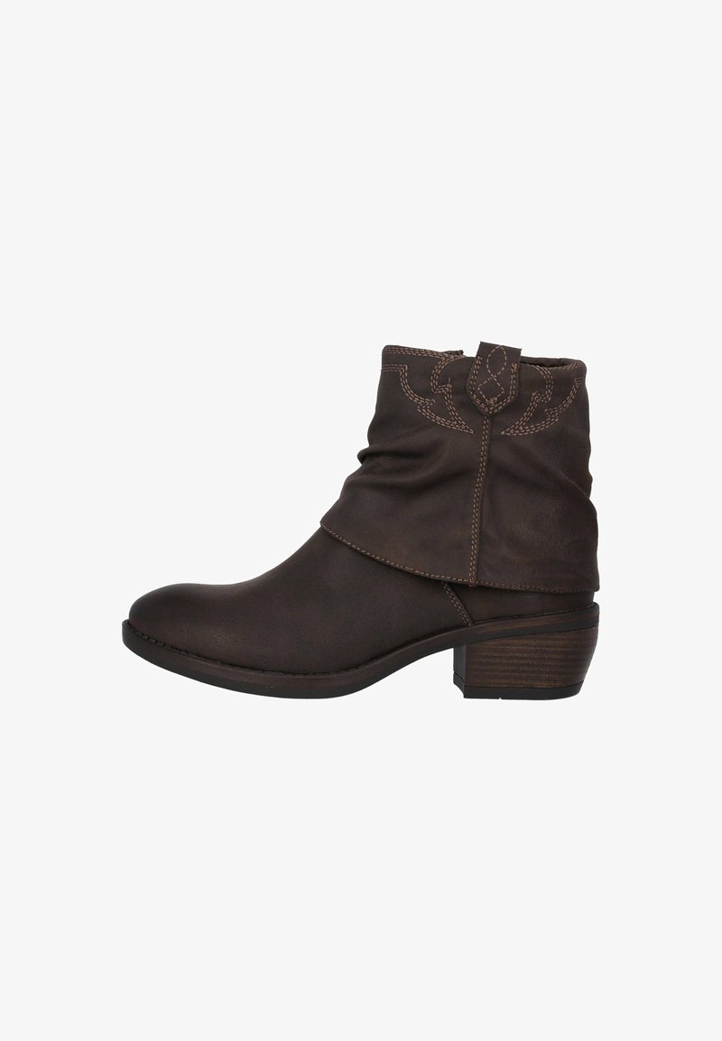 Stivaletto in pelle marrone con design arricciato, cuciture a contrasto, linguetta sul retro e tacco basso impilato. Tessuto morbido e punta rotonda.