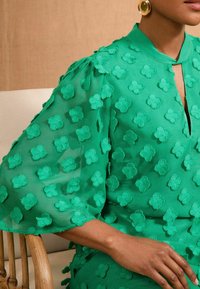 Love & Roses Rochie de zi - light green