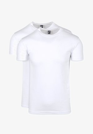 Witte katoenen T-shirts, korte mouwen, ontwerp met ronde hals, gladde textuur, twee zichtbare T-shirts opgestapeld, met zorglabels bij de halslijn.