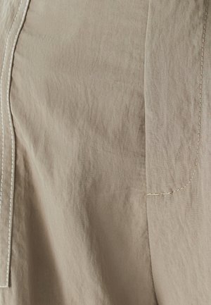 WILLA ZIMI POCKET - Shorts - taupe