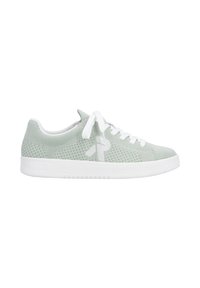 Baskets basses en tricot vert clair avec lacets blancs, semelle blanche et logo « R » stylisé sur le côté.