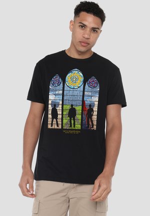 Cotton Soul, SUPERNATURAL/STAINED GLASS - Print T-shirt - black