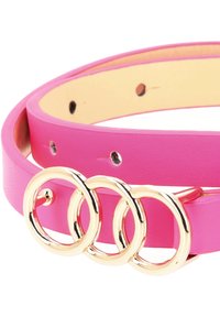 Rosa läderbälte med tre gyllene cirkulära ringar som mittpunkt, med en slät yta och flera justeringshål längs remmen.