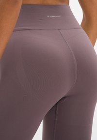 OCEANSAPART VENICE  - Leggings - grey-mauve