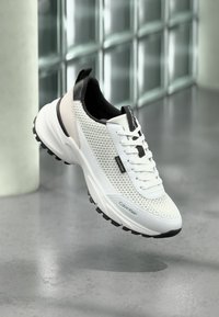 Δεν επιλέχθηκε, bright white/black
